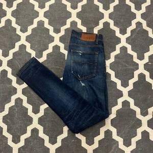 Tiger of sweden jeans - Feta tiger om sweden jeans med slitningar, storleken är W30 L32, dm för mer info🙌🏼