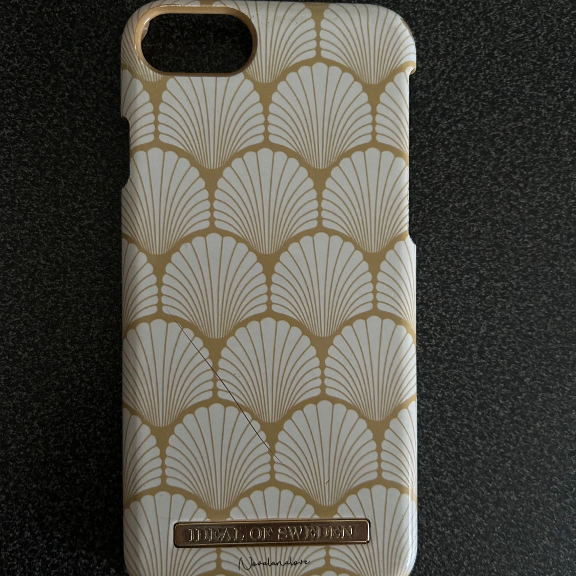 Mobilskal från Ideal of Sweden