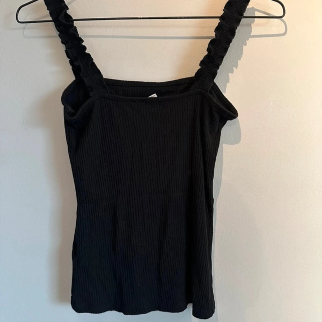 Svart ribbad linnetopp - 90