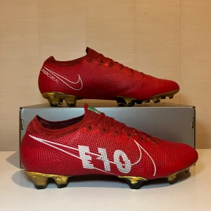Nike Mercurial Vapor 13 - Nike Mercurial Vapor 13 Elite FG “Nike by you”🇧🇷, Skick- 8.8/10 (Väskan ingår🎒)