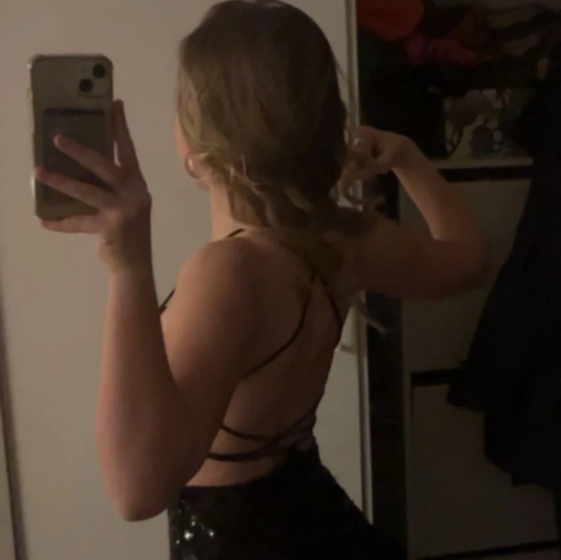 Svart glitterklänning - 91