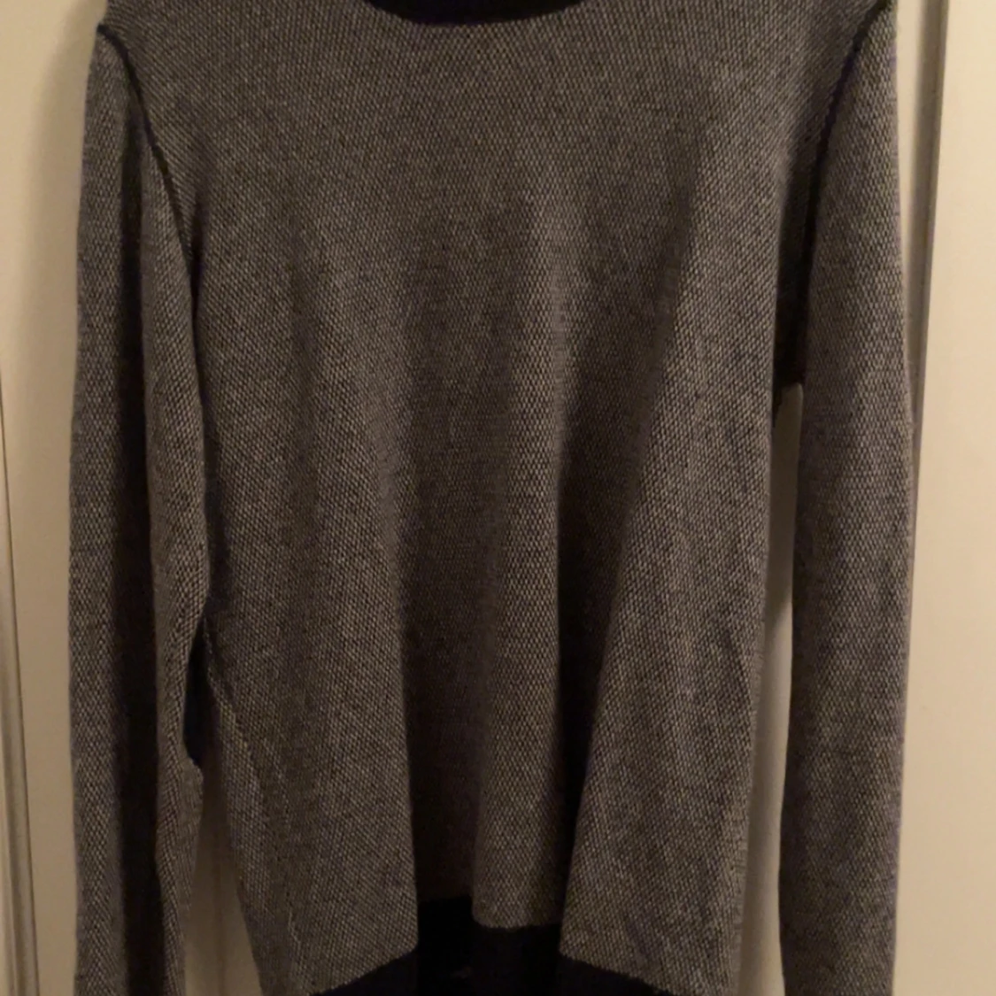 Grå tröja från Suit