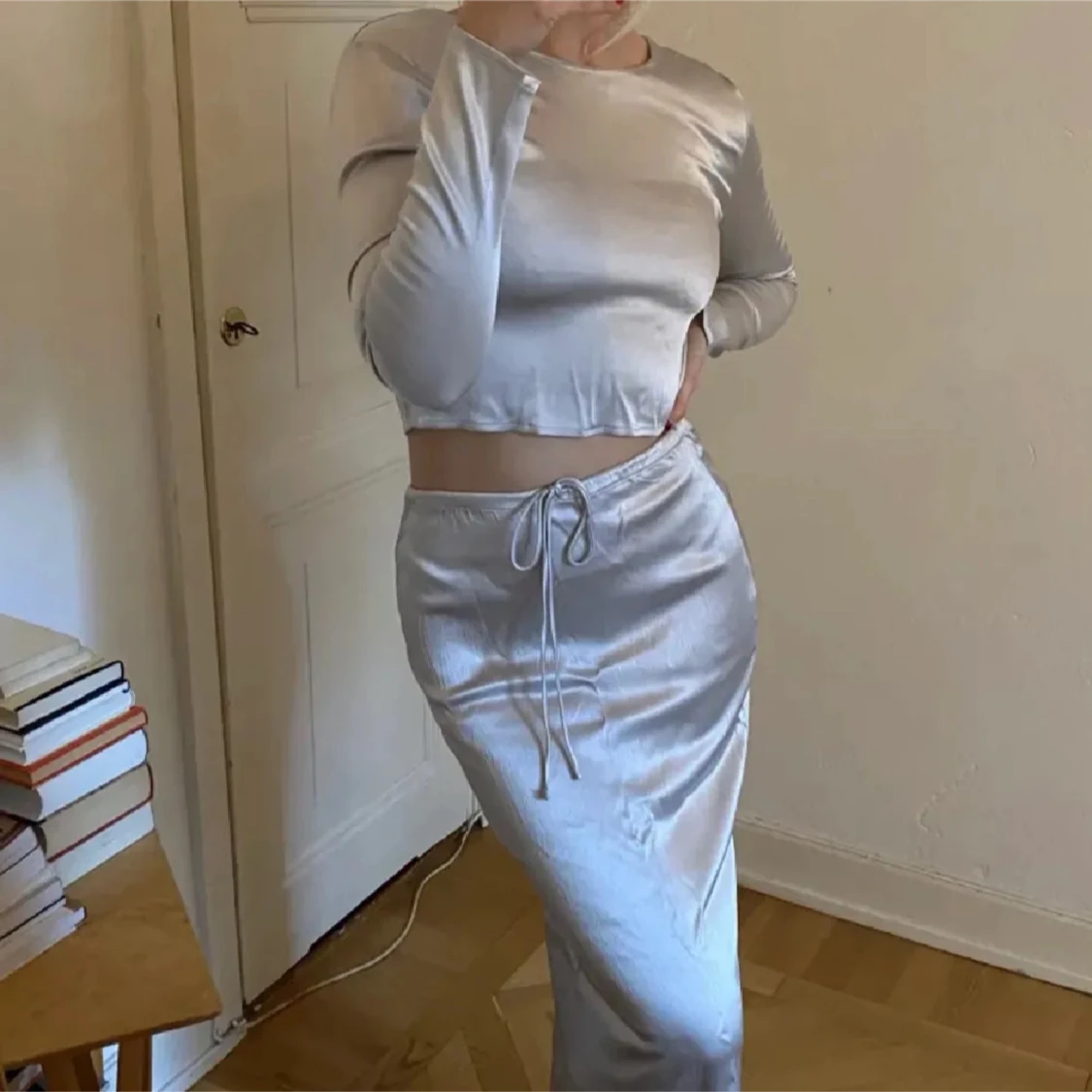 Ljusgrå set i satin - Zara