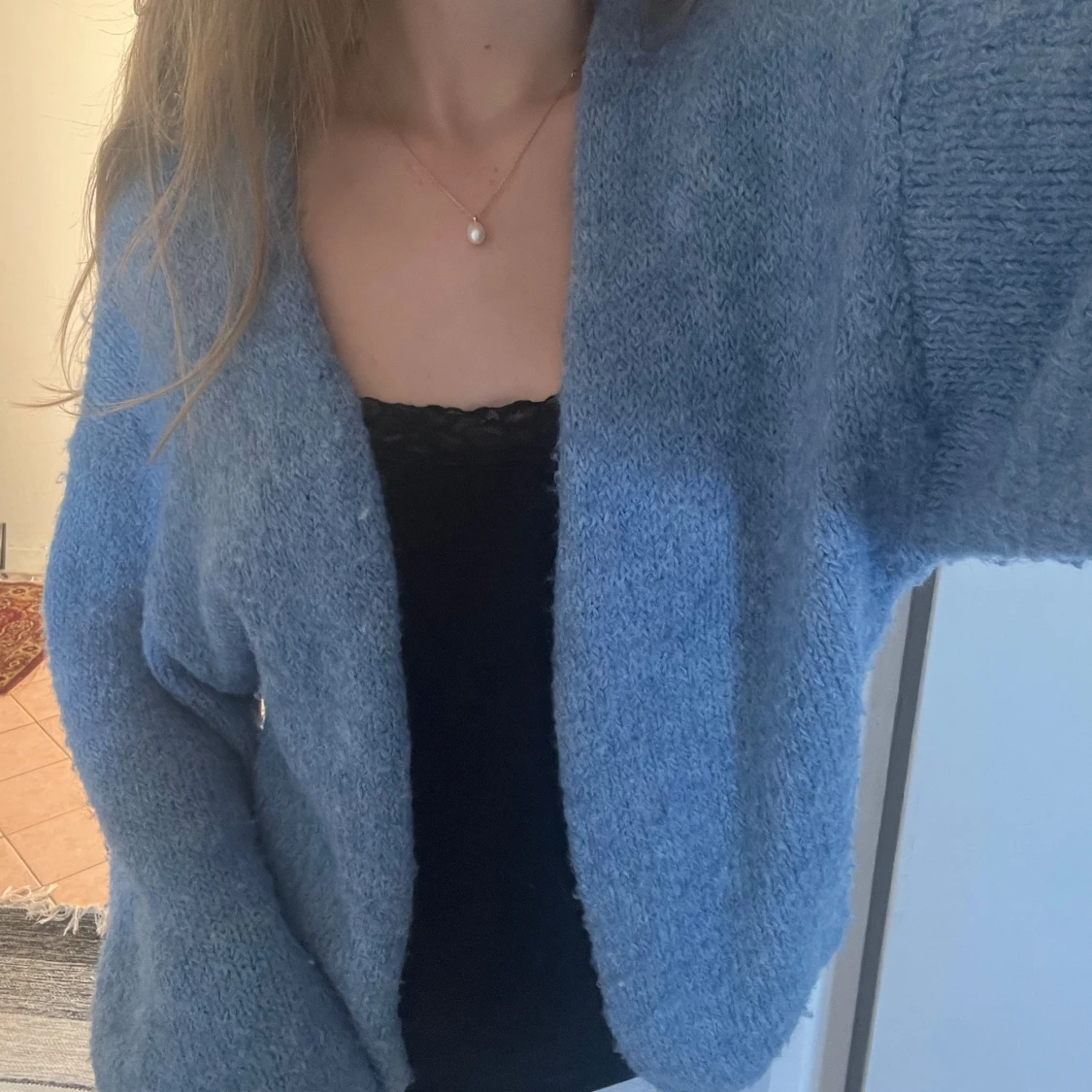 Blå stickad kofta  - 90