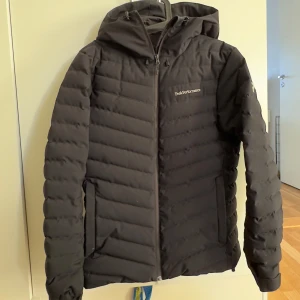 Peak performance jacka - Fin peak jacka i bra skick!  Storlek: M