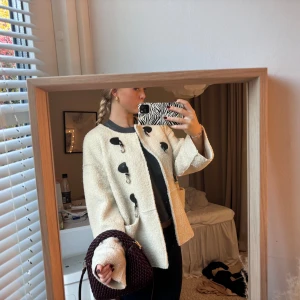 Jacka  - Söljer min superfina jacka ifrån dobber💕