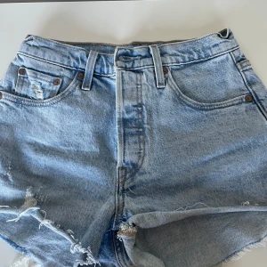 High waist shorts  - Ljusblåa shorts. Inte använda så många gånger och är i bra skick💖