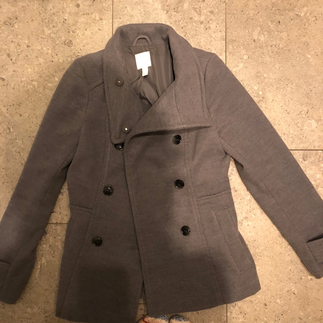 Grå kappa - 93