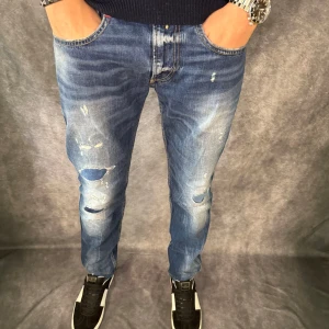 Replay anbass jeans  - // Replay anbass jeans | Storlek W33/L32 | Benlängd: 109cm / Midja: 44,5cm | Nypris runt 1800kr | Kontakta för fler frågor eller funderingar // Deluxecloset