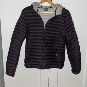 Colmar Jacka - Säljer denna feta Colmar Jacka | Skick 8/10 | Hör av er för frågor!