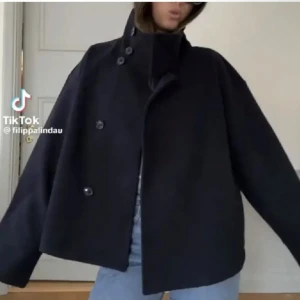 kappa - mörkblå kappa