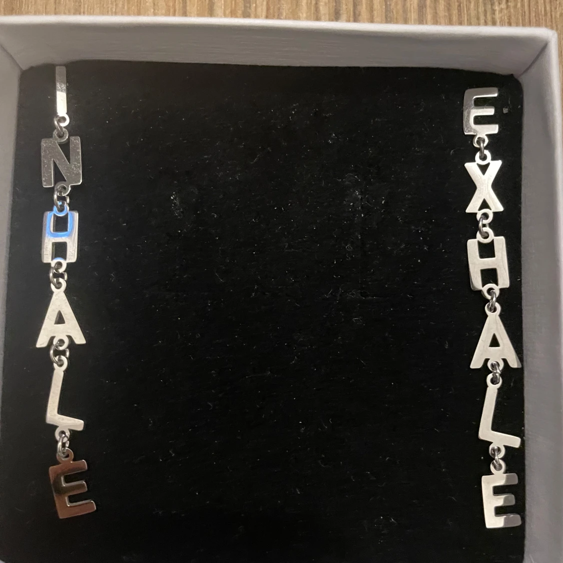 Silverfärgade örhängen från Ioaku - 91