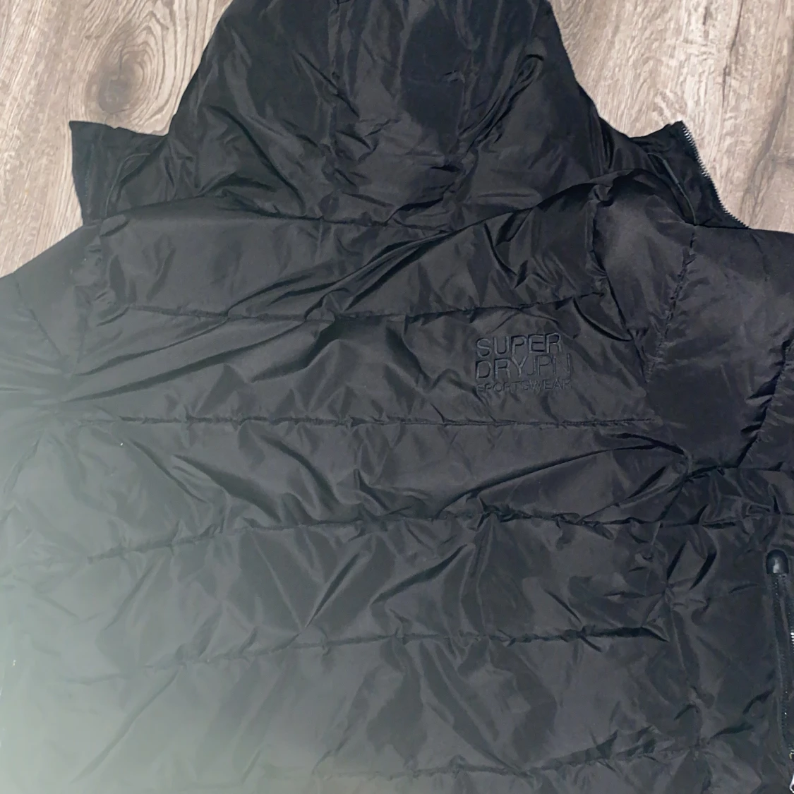 Svart pufferjacka från Superdry - 92