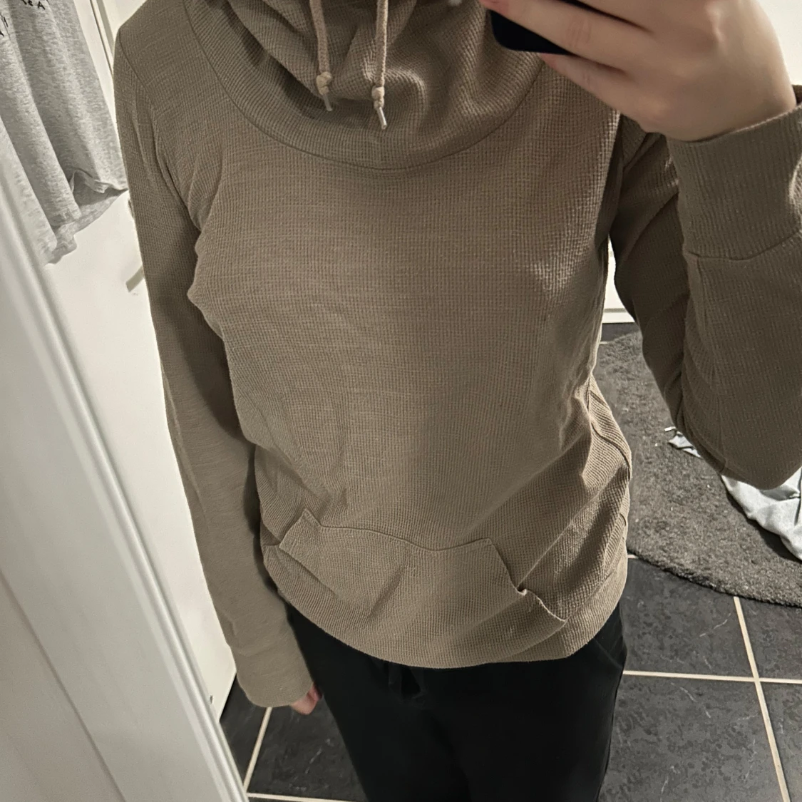 beige hoodie - 90