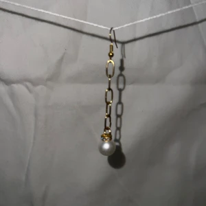 Guld örhänge !! - Finns bara en 🫶