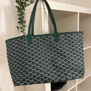 Väska - Grön väska. Gott skick