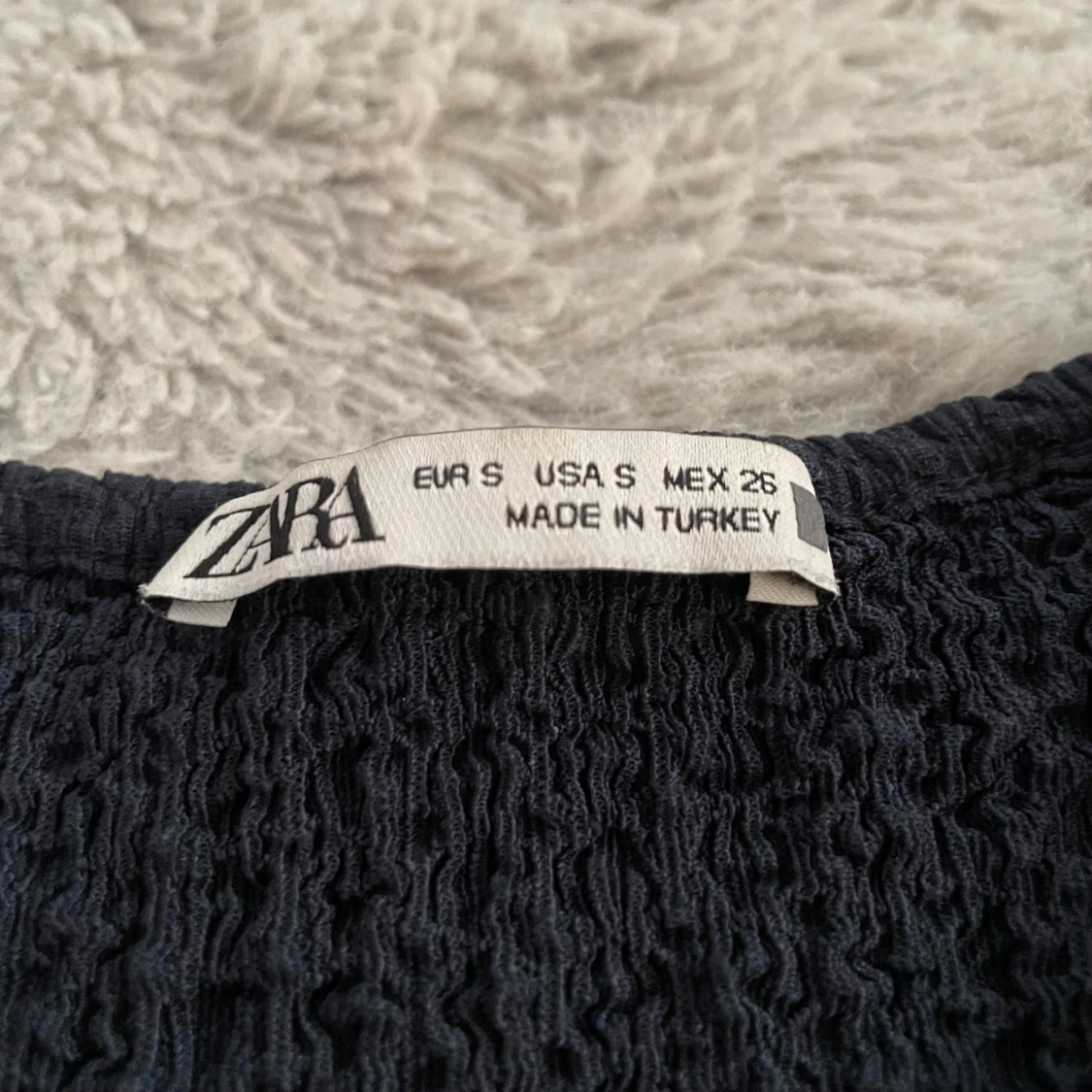 Svart ribbad topp från Zara - 91