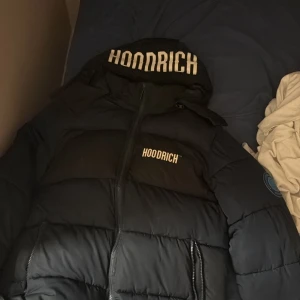 Jacka  - Fick hem för en vecka sen, har använda en gång men va för stor, 