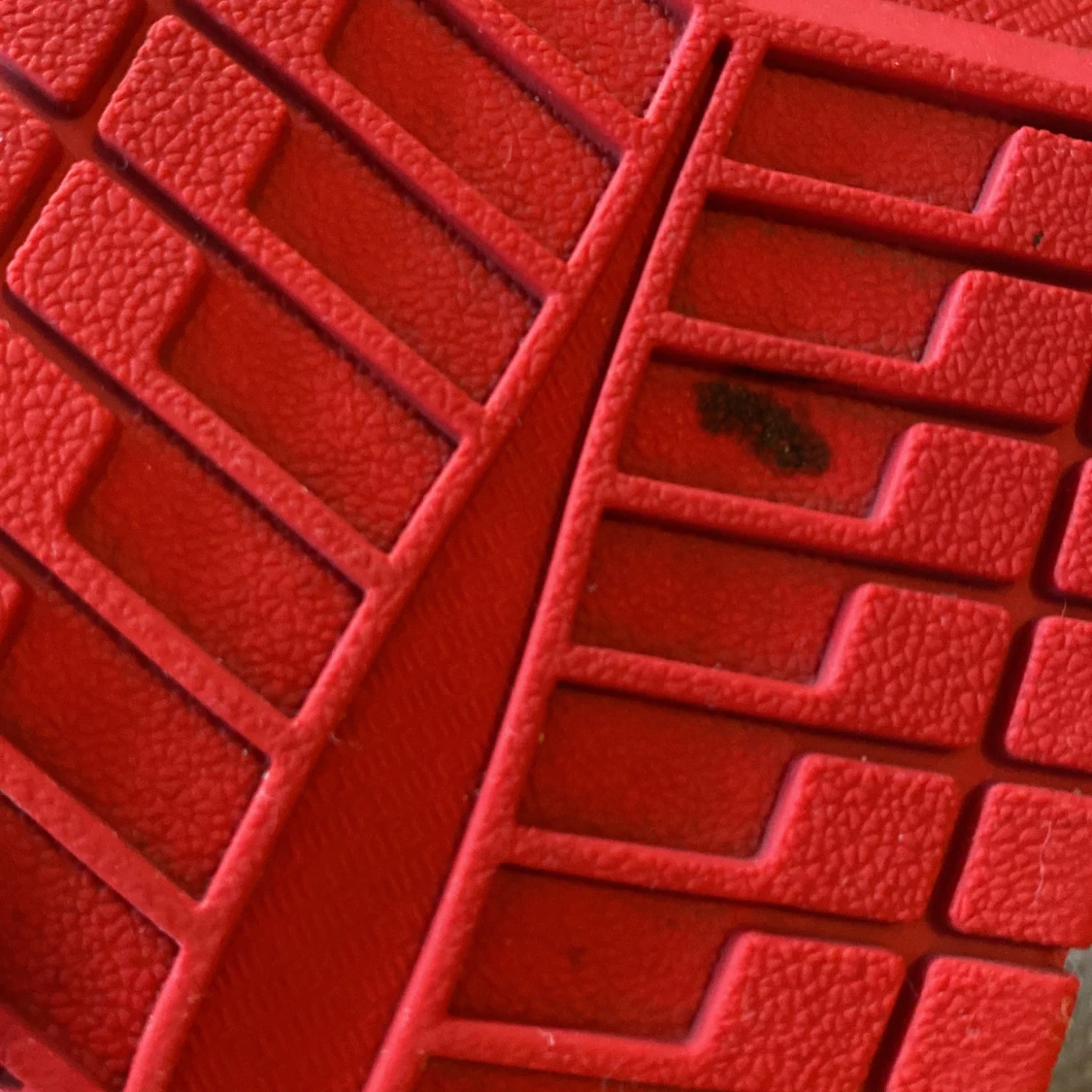 Nike Air Jordans i rött och svart - 92