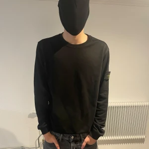 Stone island Sweater - Bra skick, kom DM vid frågor och priset är inte hugget i sten 