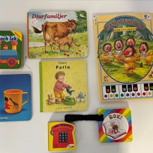 Sju barnböcker  - Alla utom en har hårda blad.