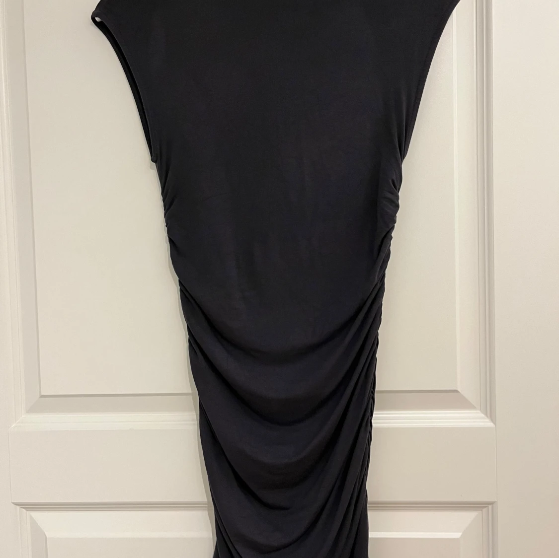 Mörkgrå klänning - 90