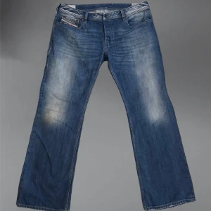 Vintage diesel jeans - Feta vintage diesel jeans med lite flare och najs wash, skriv vid minsta fundering!!