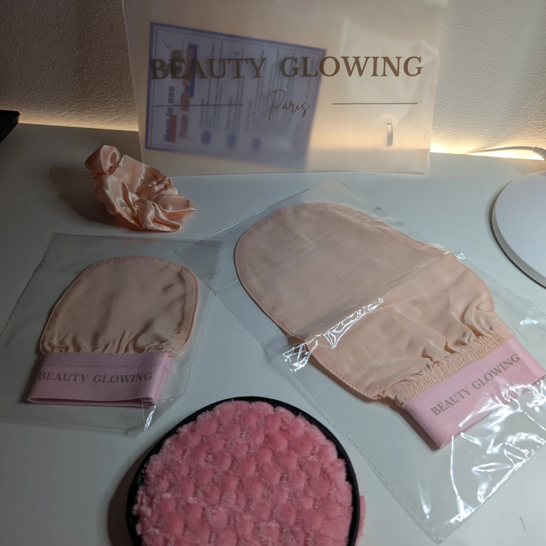 3-i-1 Silkeskrubbhandske – Skonsam Exfoliering för Ansikte & Kropp, Helt Ny