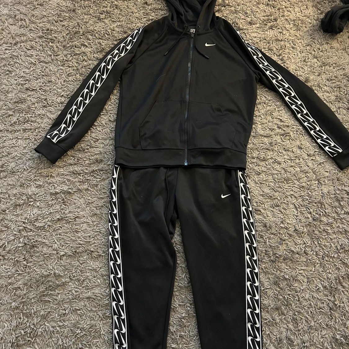 Svart träningsset från Nike
