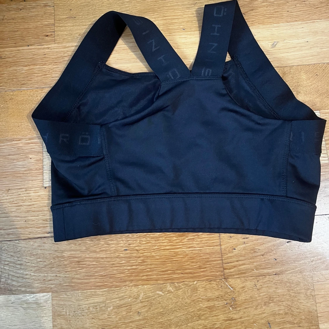 Svart sporttopp från Röhnisch - 1