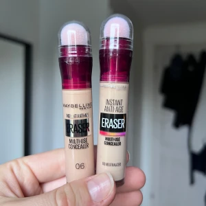 Maybelline Instant Anti-Age Eraser Concealer - Två st Maybelline Instant Anti-Age Eraser Concealer. Denna multi-use concealer har en inbyggd applikator och är känd för att effektivt dölja mörka ringar och ojämnheter. Nyansen är 06 Neutralizer, perfekt för att ljusa upp och jämna ut hudtonen. Säljer pga att jag inte använder dessa concealers längre. Oöppnade förpackningar 🧡