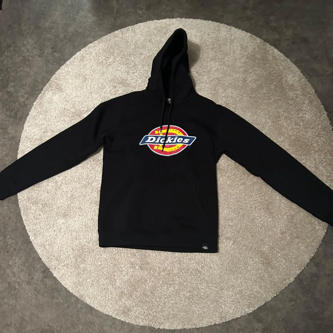 Svart hoodie från Dickies - 2