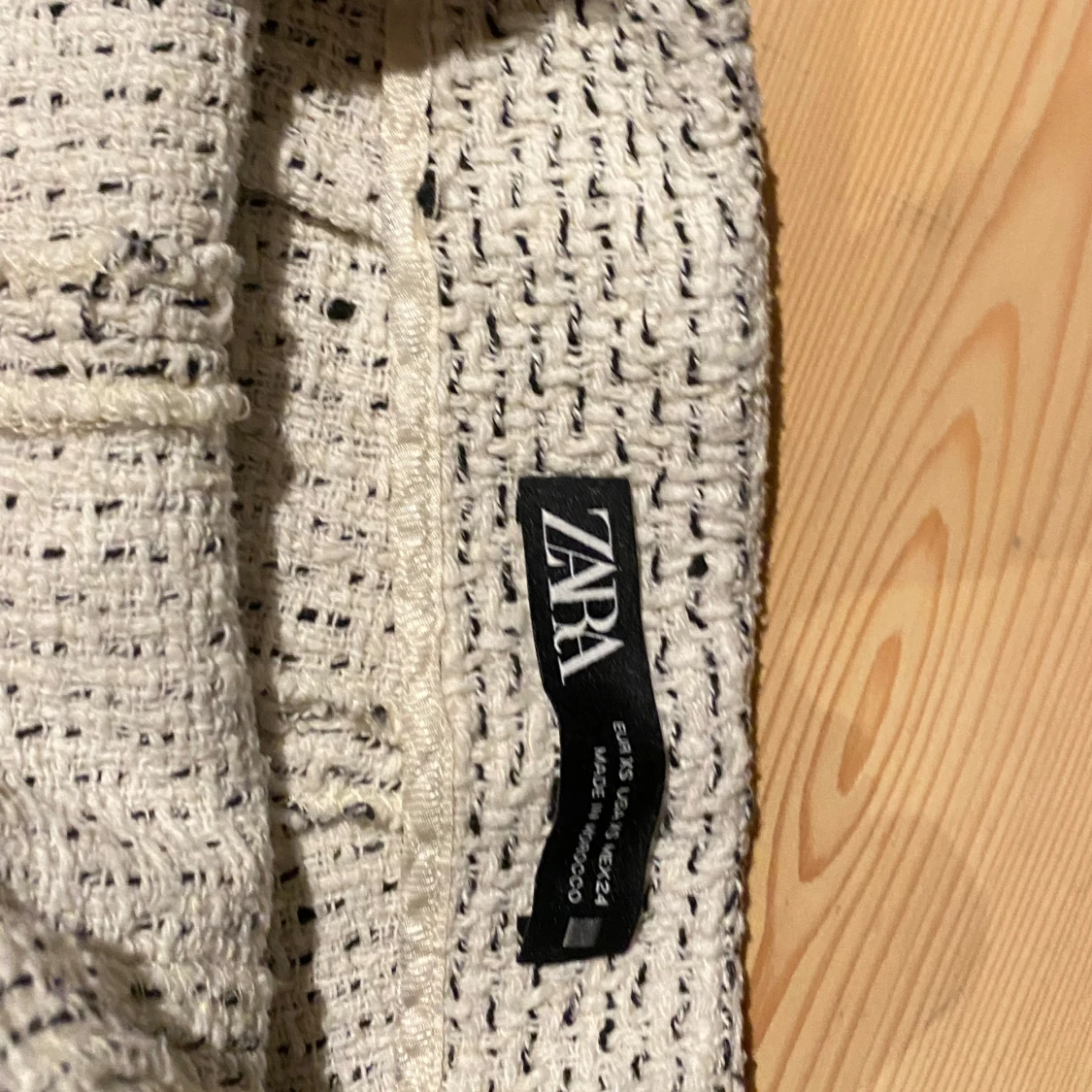 Vit stickad kjol från Zara - 91