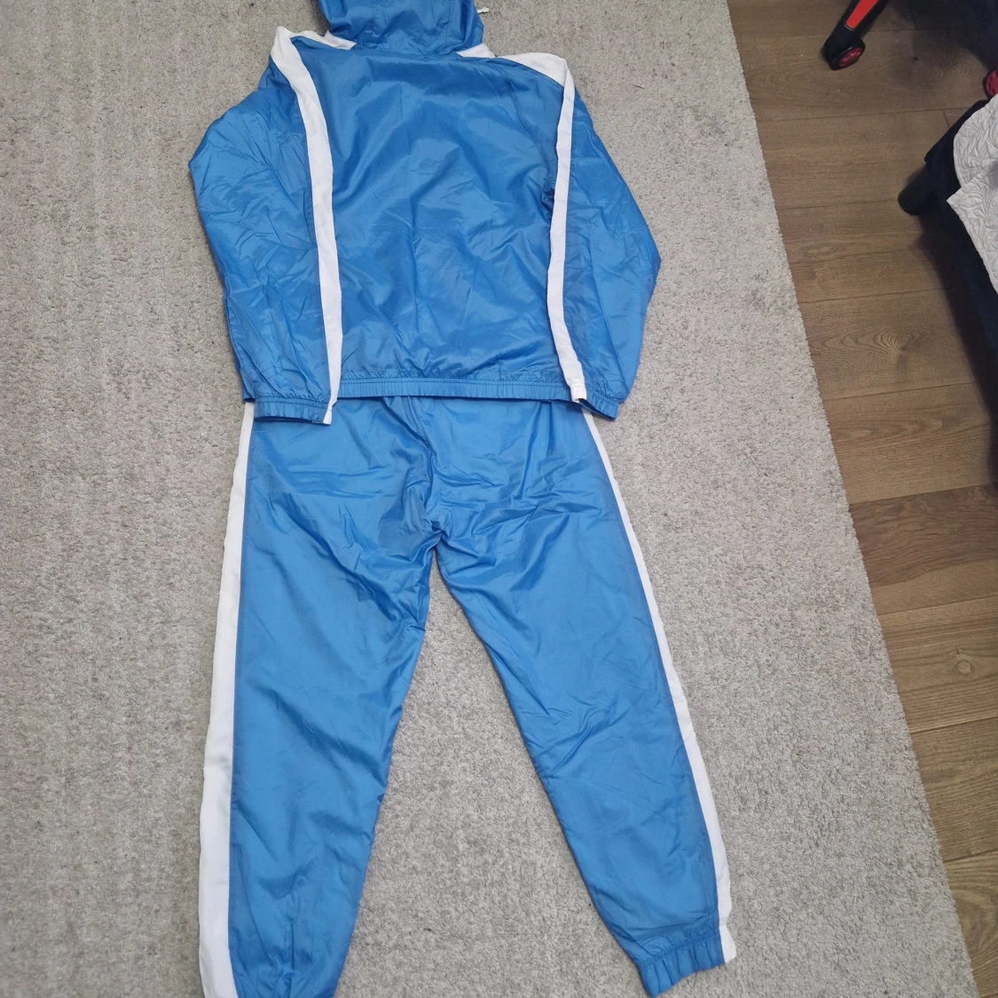 Blå träningsdräkt från Nike - 90