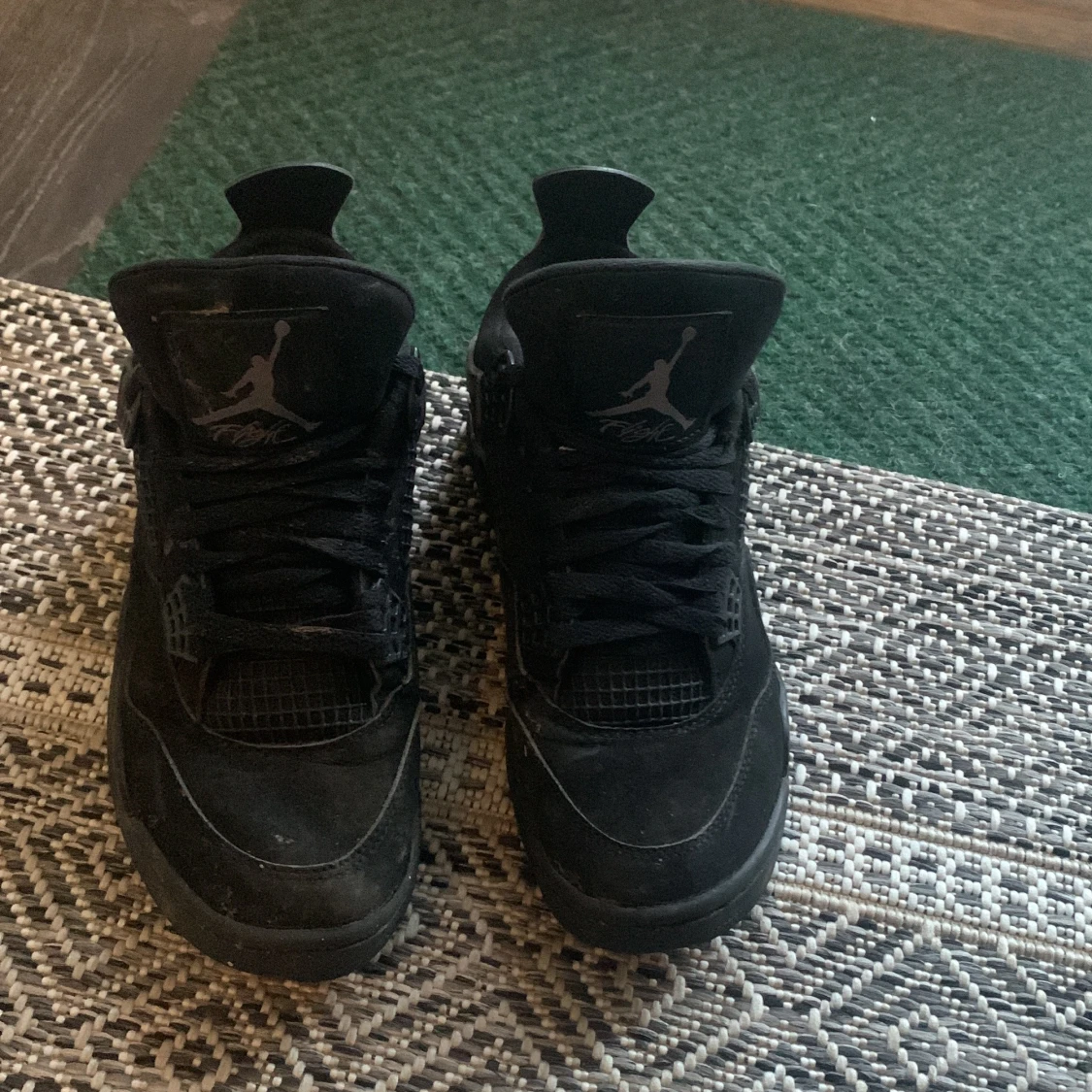 Black cats jordan 