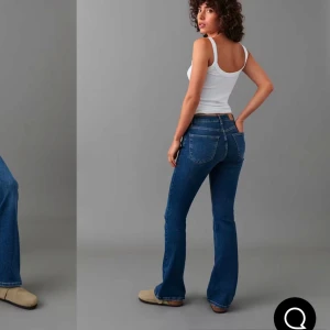 Blå bootcut jeans - Snygga blå bootcut jeans! 
