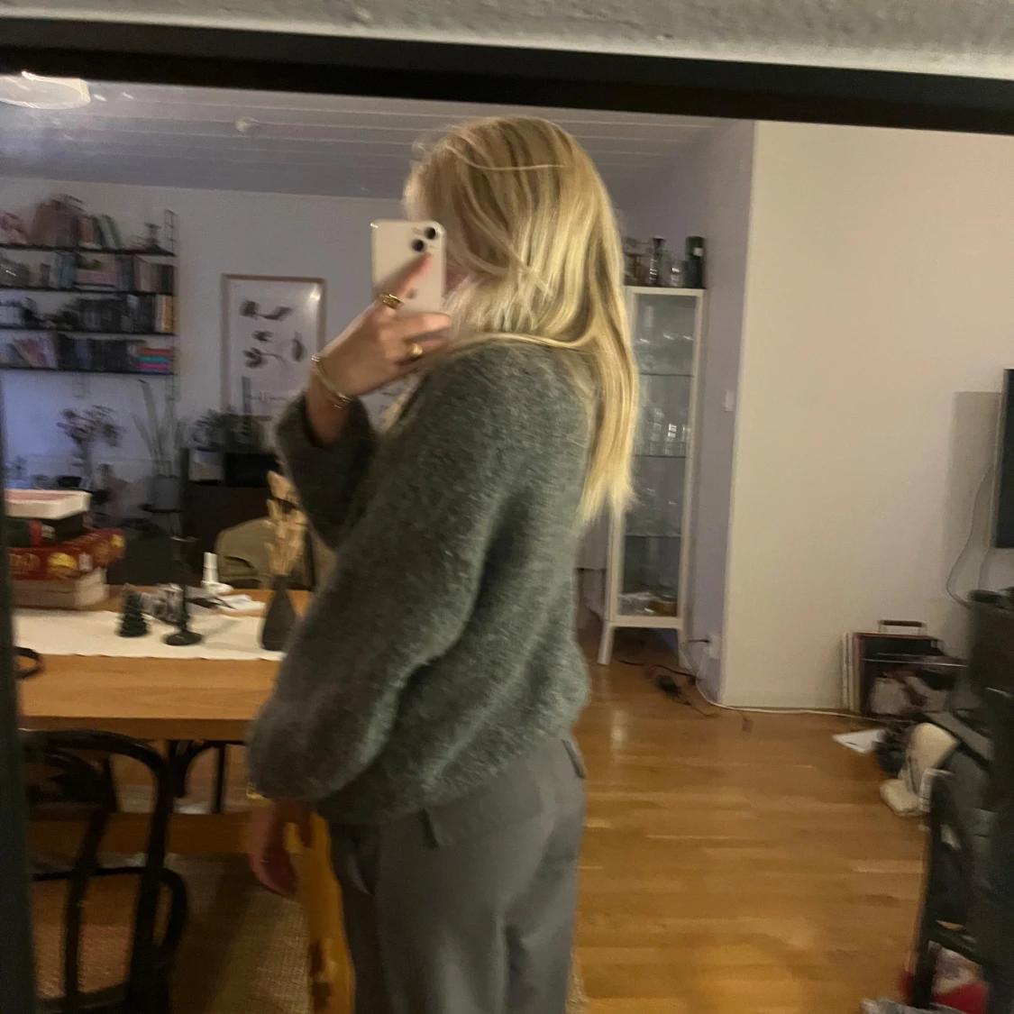 Grå stickad kofta - 1