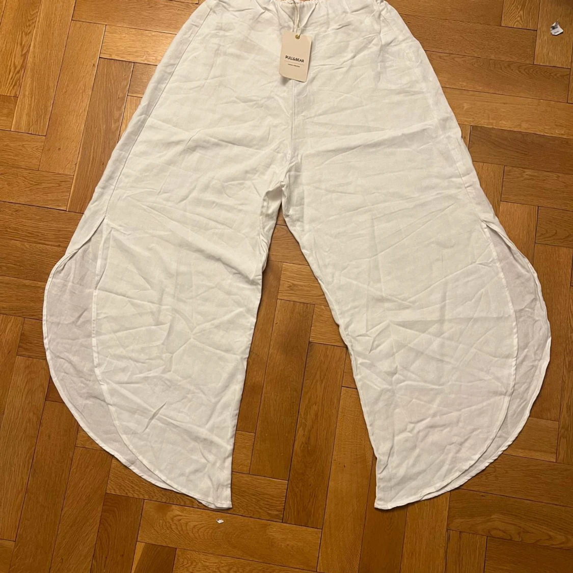 Vita byxor från Pull&Bear