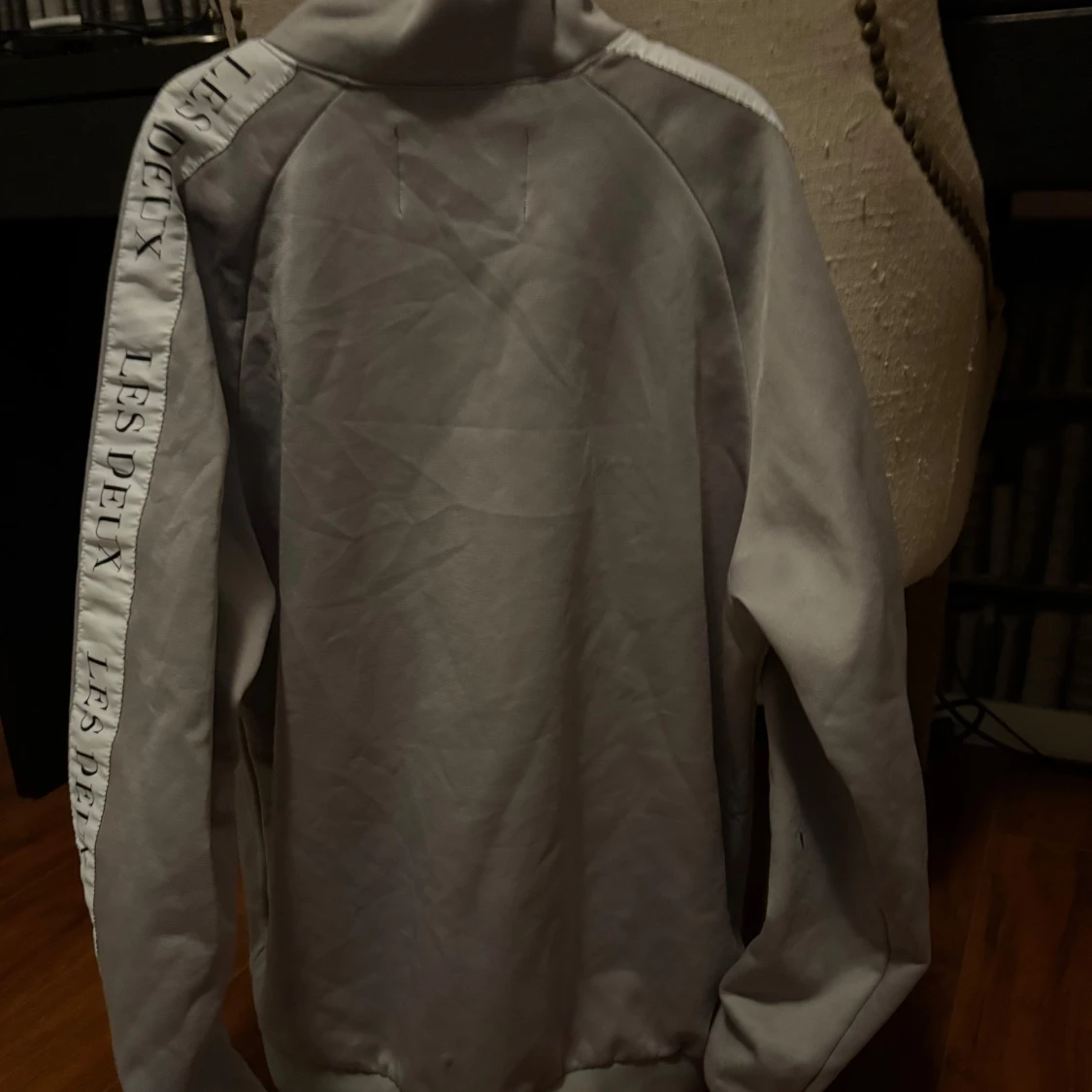 Grå jacka från Les Deux - 1