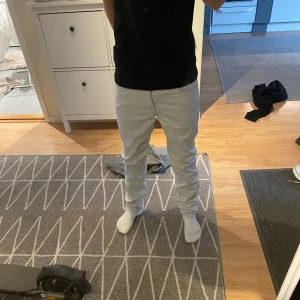 J Lindeberg jeans - Riktigt feta j Lindeberg jeans som är 10/10 skick 