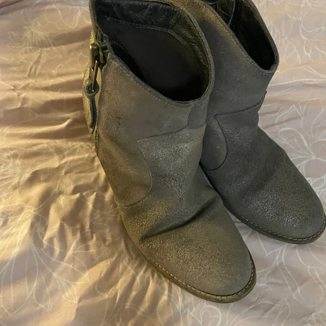 Grå boots med dragkedja