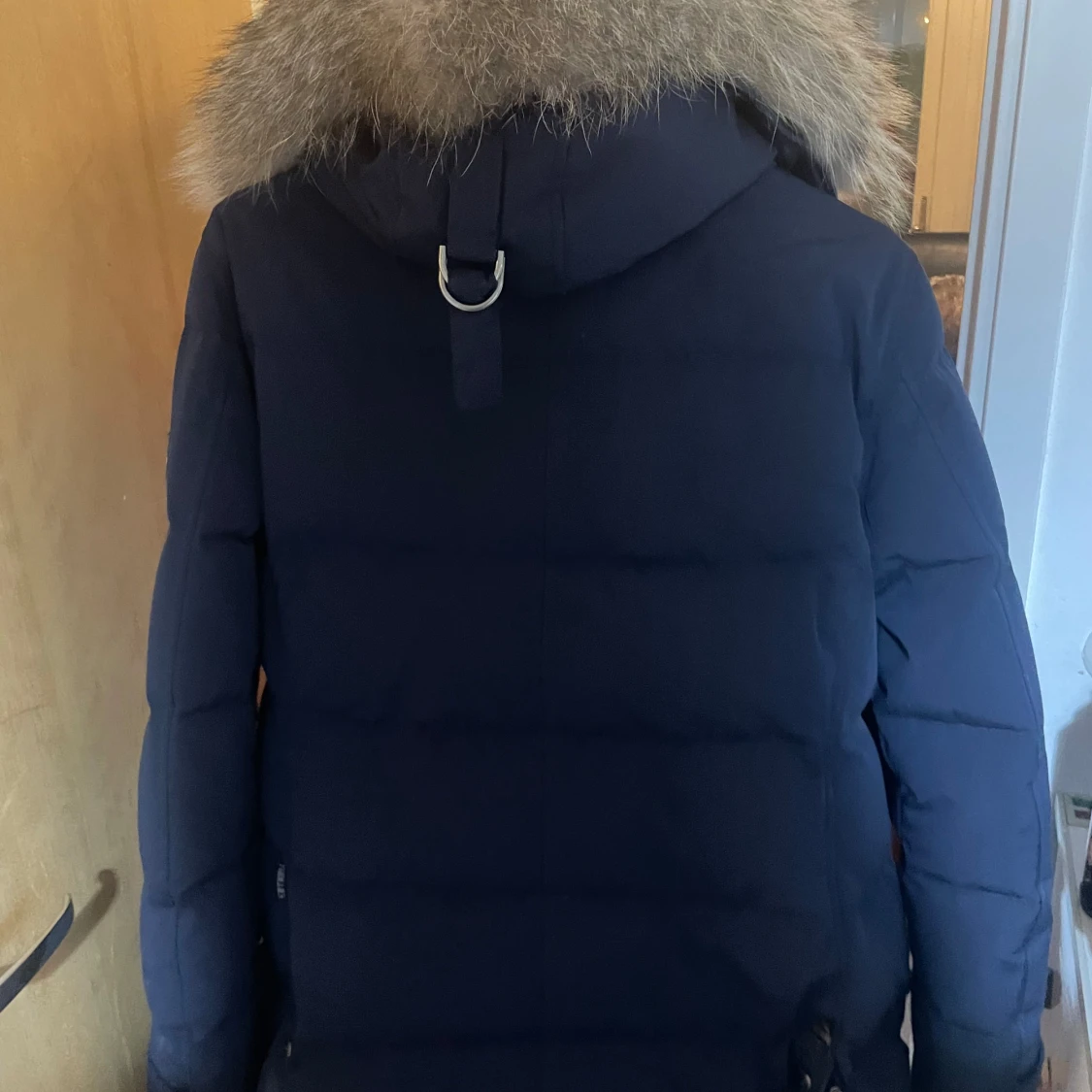 Mörkblå dunjacka från Hollies - 1