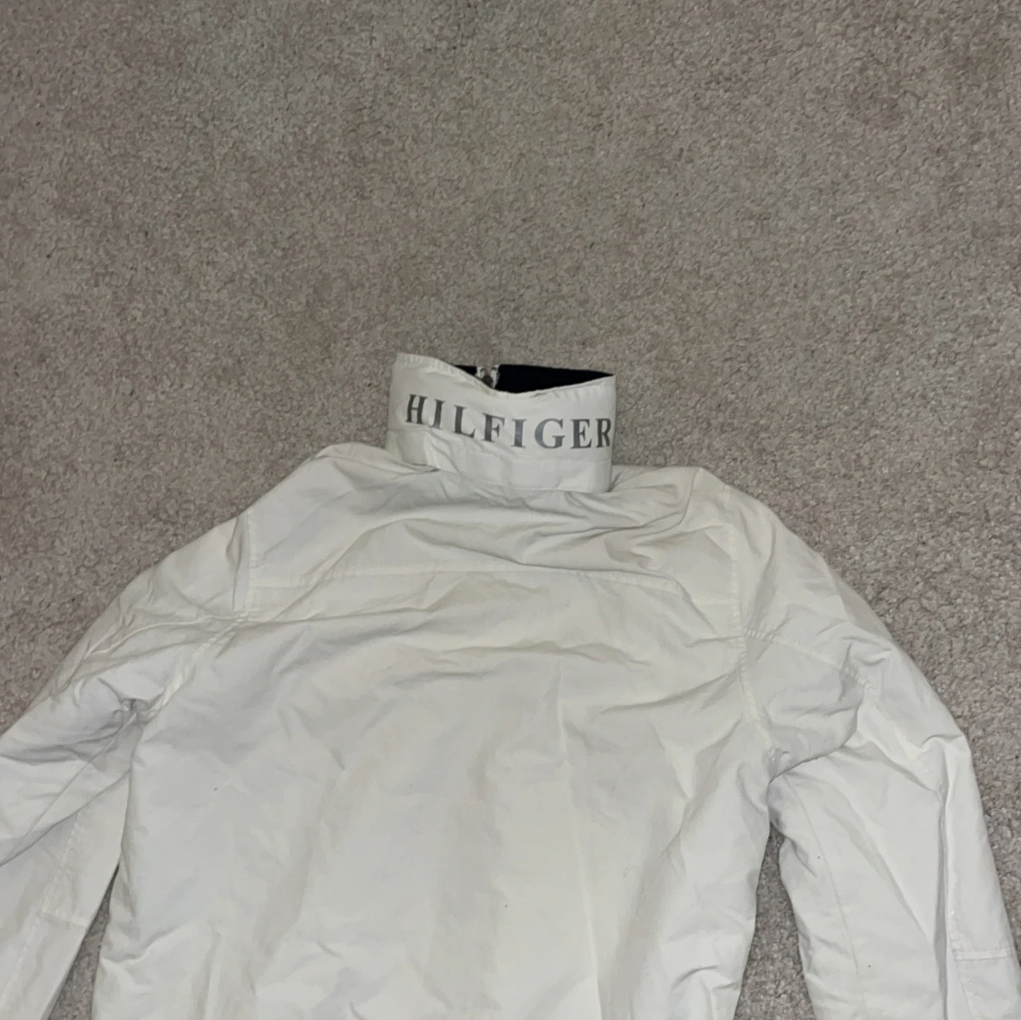 Vit jacka från Tommy Hilfiger - 2