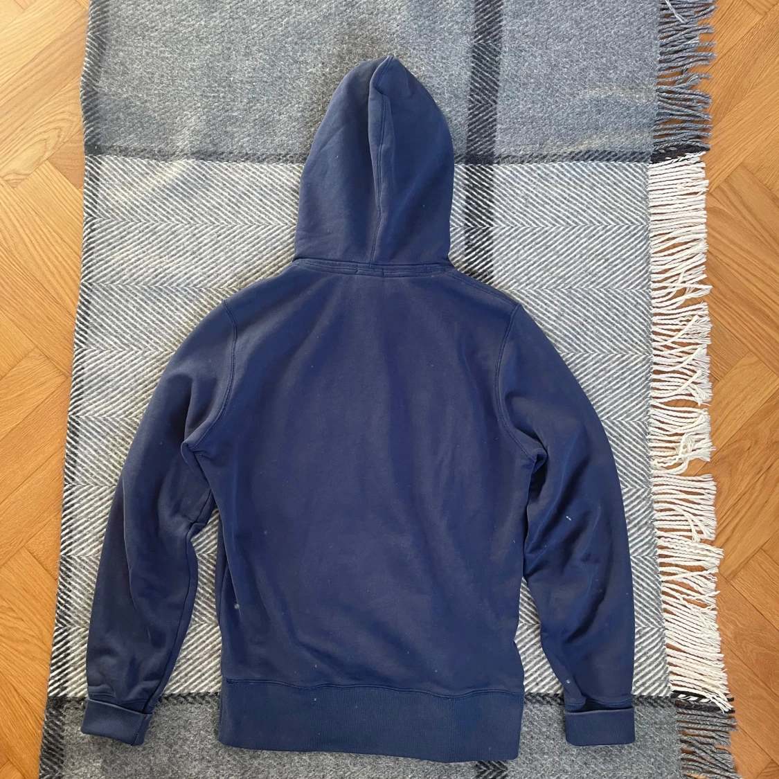 Blå hoodie från Franklin & Marshall - 1