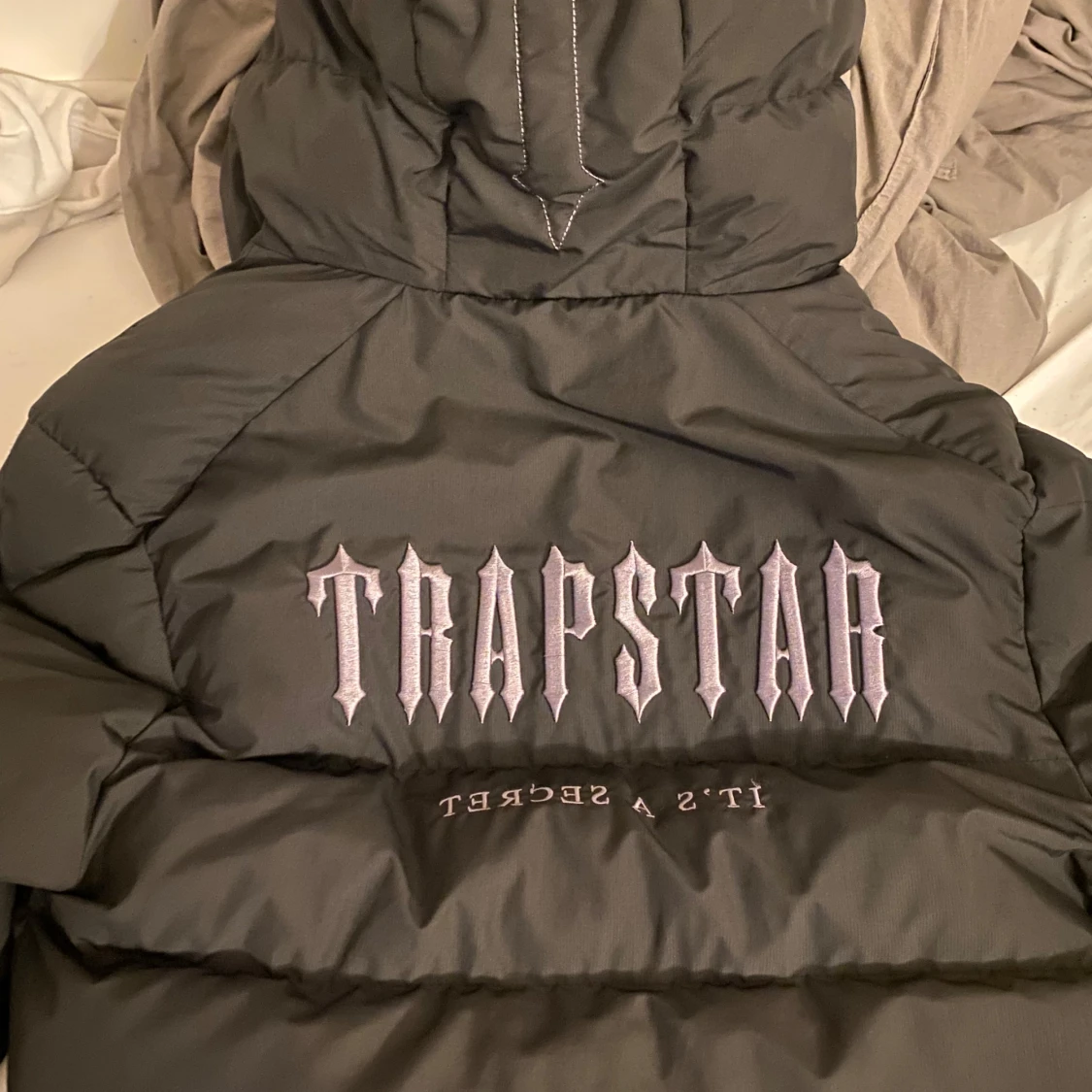 Svart pufferjacka från Trapstar - 2