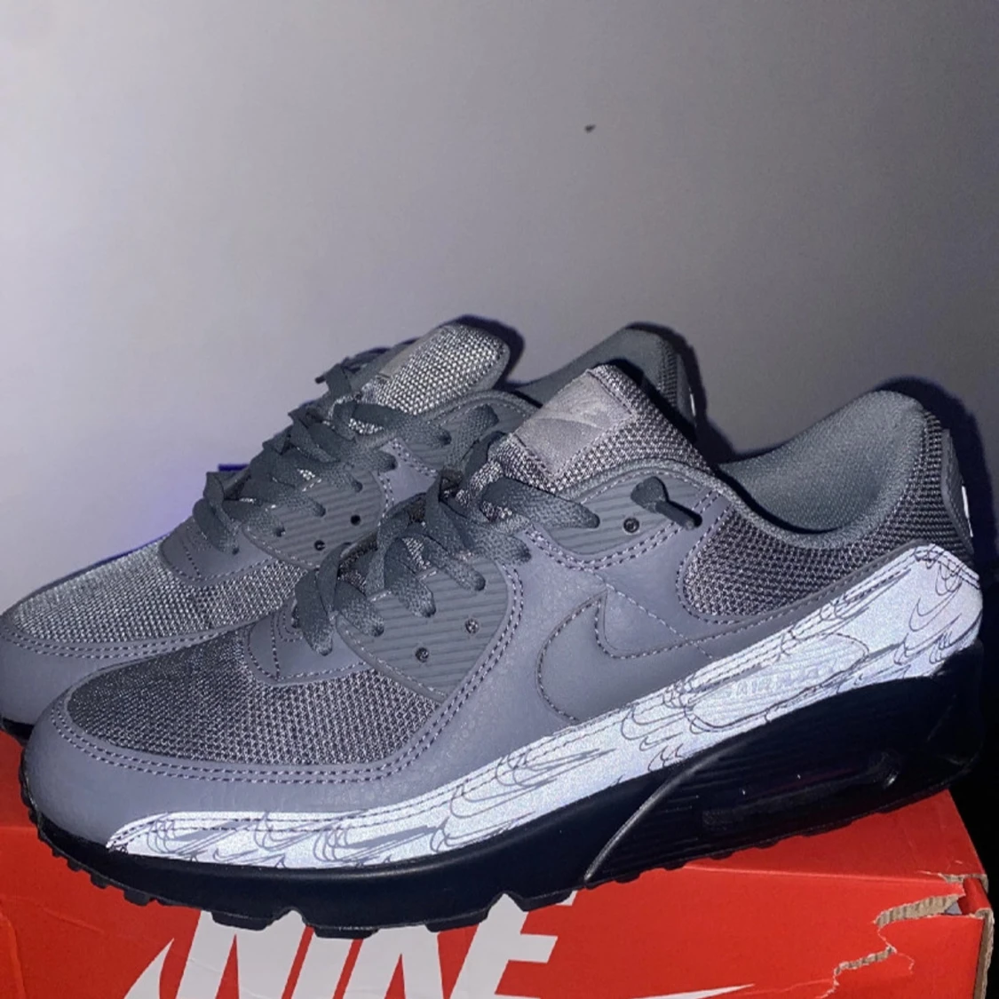 Grå Nike Air Max sneakers