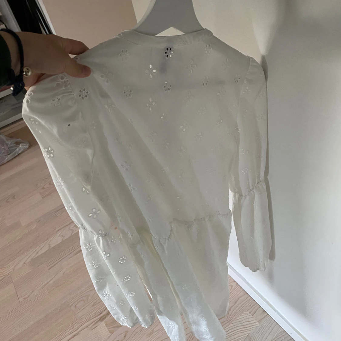 Vit klänning från H&M Divided - 90