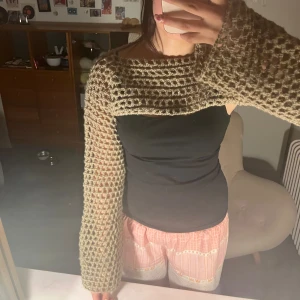 Virkad 🧶 beige tröja - En beige övertröja 🧶💓