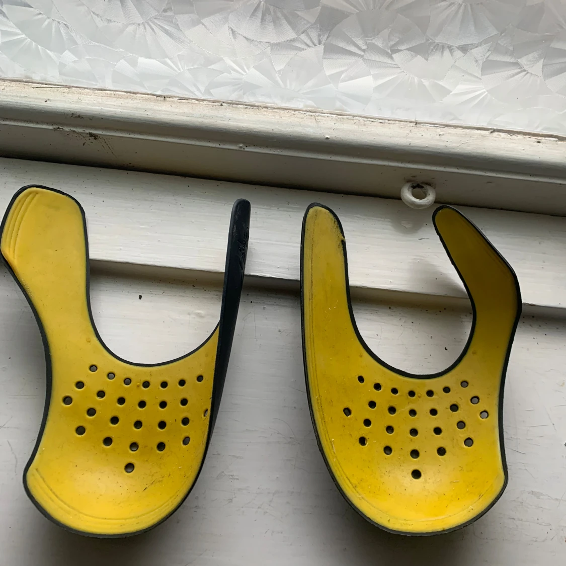 Svarta och gula skoinlägg från Crep Protect - 90