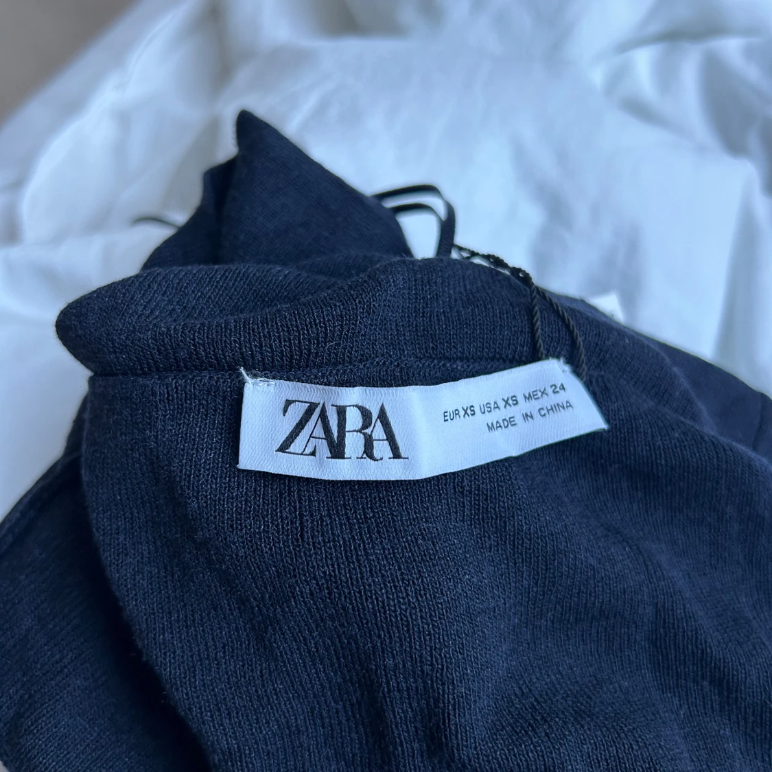 Svart offshoulder topp från Zara - 92